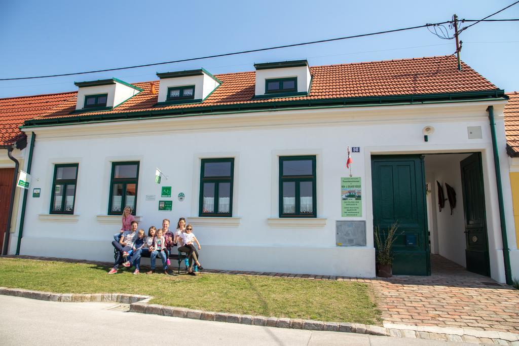 Winzerhof Kuessler - Weinviertel Stillfried Exterior foto